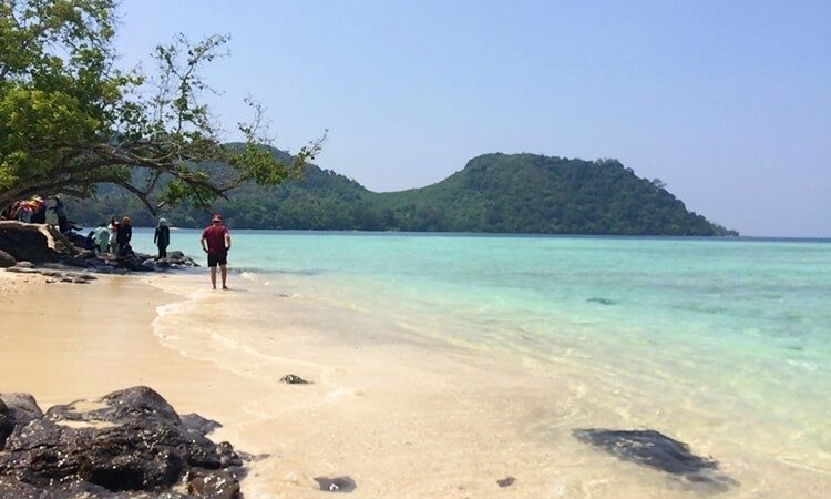 Tempat Wisata Kelagian Island di Lampung