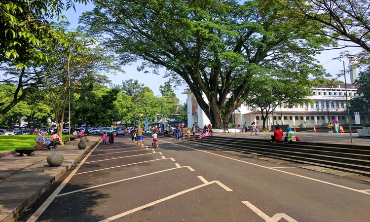 Jam Buka Taman Balai Kota Bandung Rute dan Aktifitas 